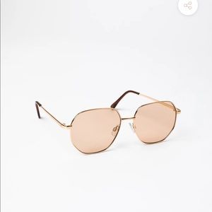 Kittenish Rounded Sunglasses in Gold